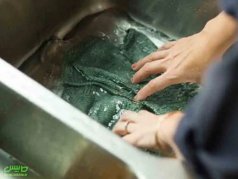 آب رفتگی لباس پشمی